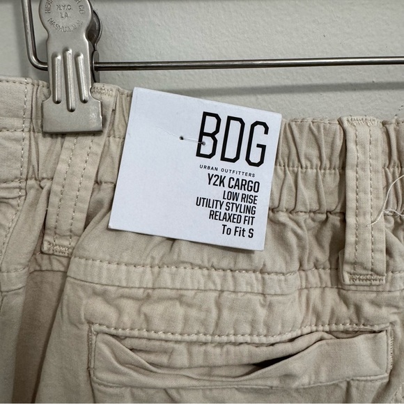 BDG NWT Y2K Low Rise Cargo Pants - Picture 6 of 6